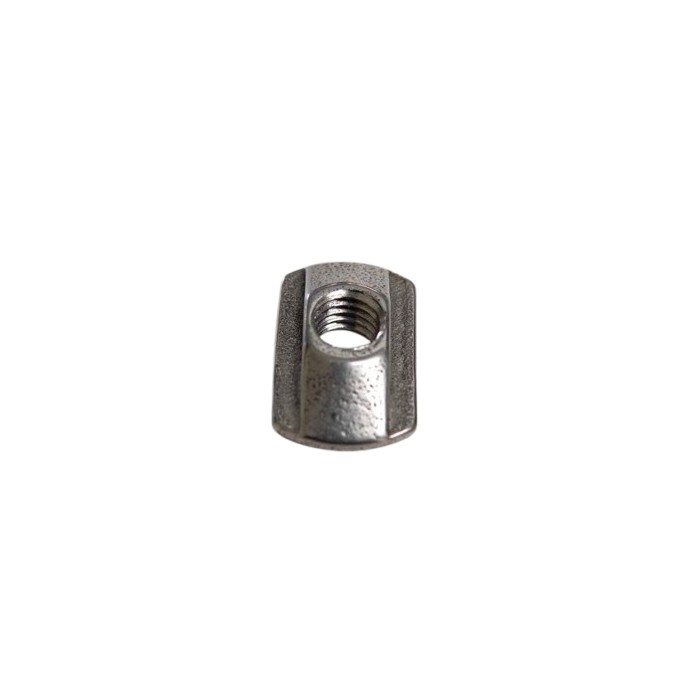 Carré en T-Nuts  de pied de mat ou foil platine M8